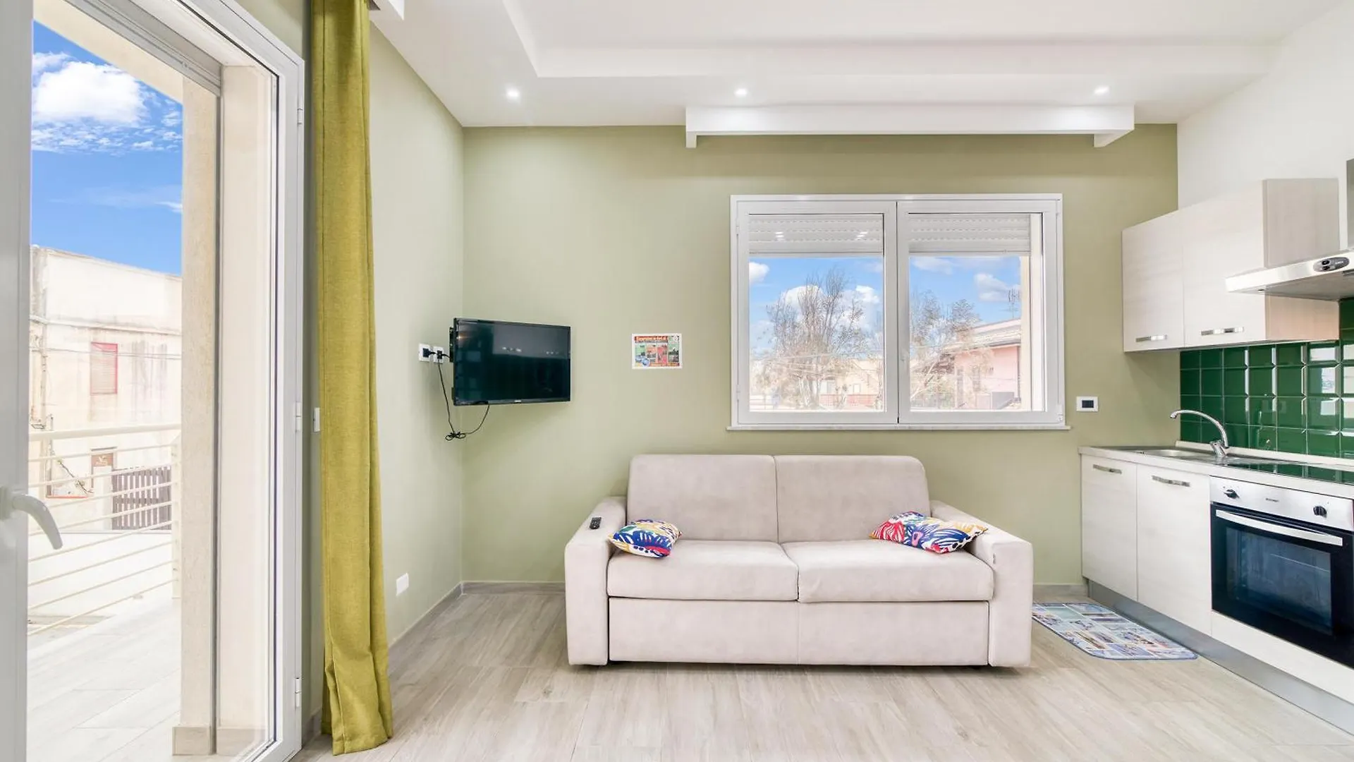 Corallo House 200 Mt From The Sea - Happy Rentals Augusta Italy