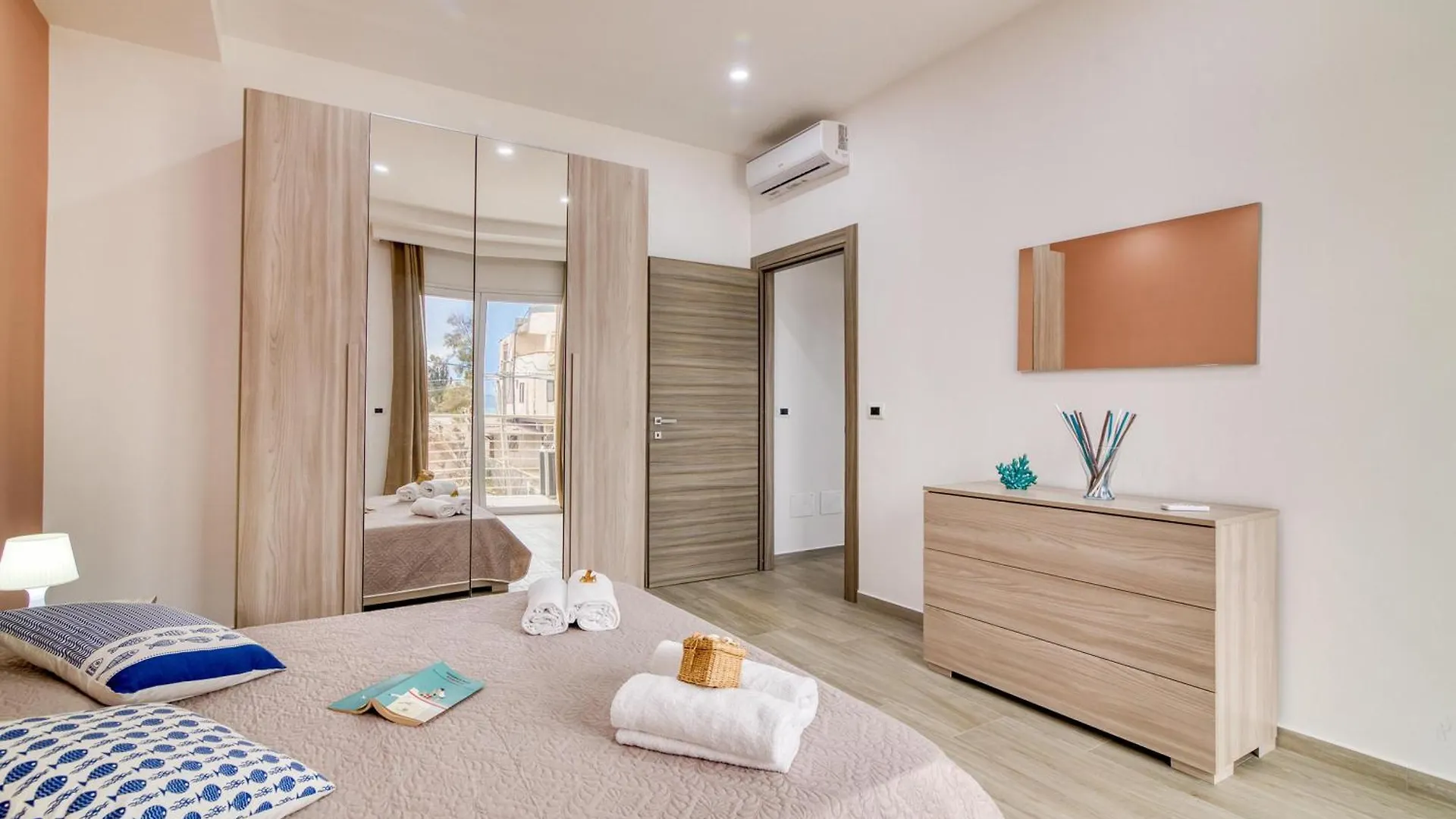 Apartment Corallo House 200 Mt From The Sea - Happy Rentals Augusta